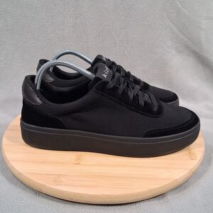 Kizik Prague Womens Size 10 Wide Black Casual Shoes Sneakers Hands Free Lace Up